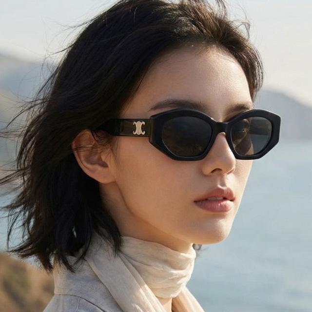 CELINE Triomphe Oval Acetate Sunglasses Unisex CL40238U 01A