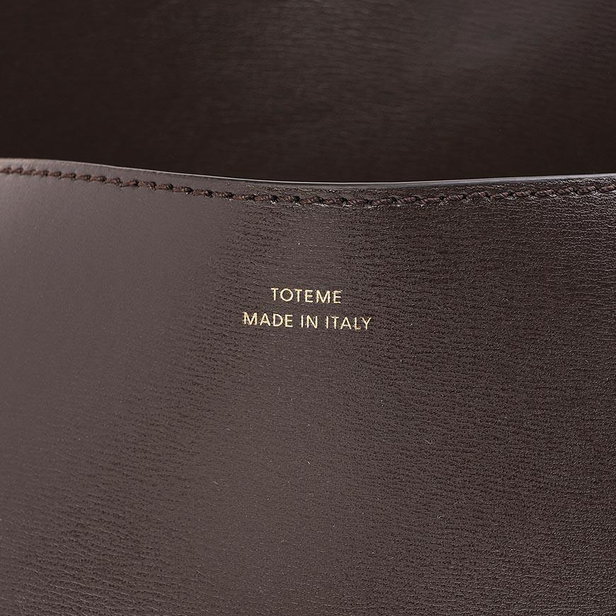 Toteme T-Lock Leather Clutch for Women 244WAL950LE0025 213