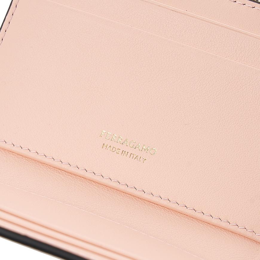 Ferragamo Women’s Hug Card Holder Wallet Black Leather 0770880