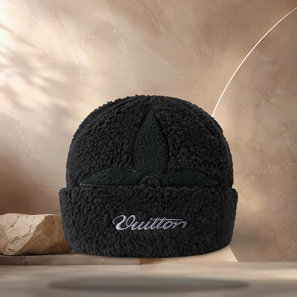 Louis Vuitton Signature Fleece Beanie Black M5334