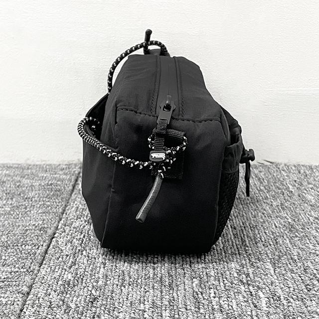 Maison Kitsune Flash Fox Crossbody Bag Unisex NM05173WQ4034 P199