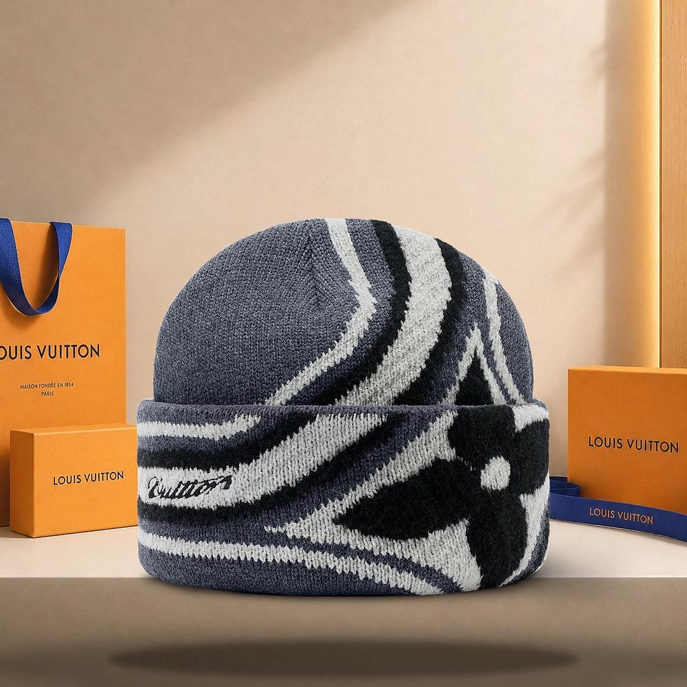 Louis Vuitton LV Crush Graphic Flower Beanie Black M97778