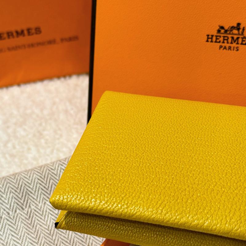 HERMES Goat Skin Palladium Calvi Verso Sun Blue Card Holder