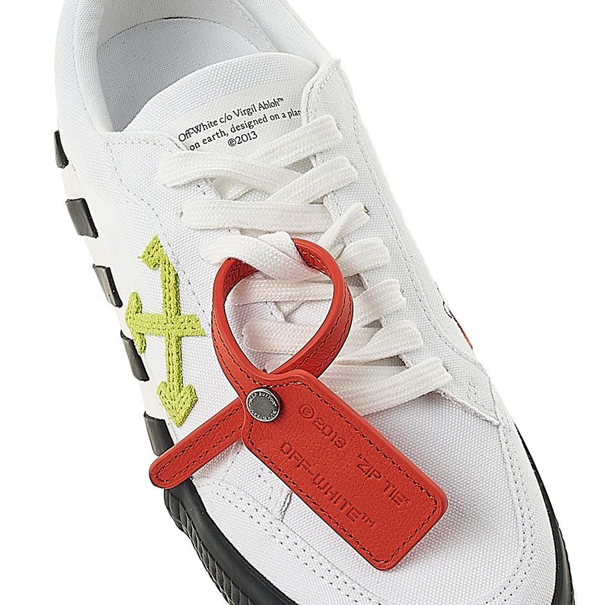 OFF WHITE Mens Arrow Low-Top Sneakers OMIA085S23FAB0010150