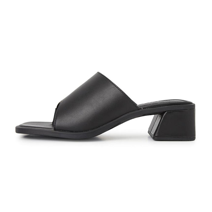 Camper Cora Womens Thong Sandals Slippers K201738 001