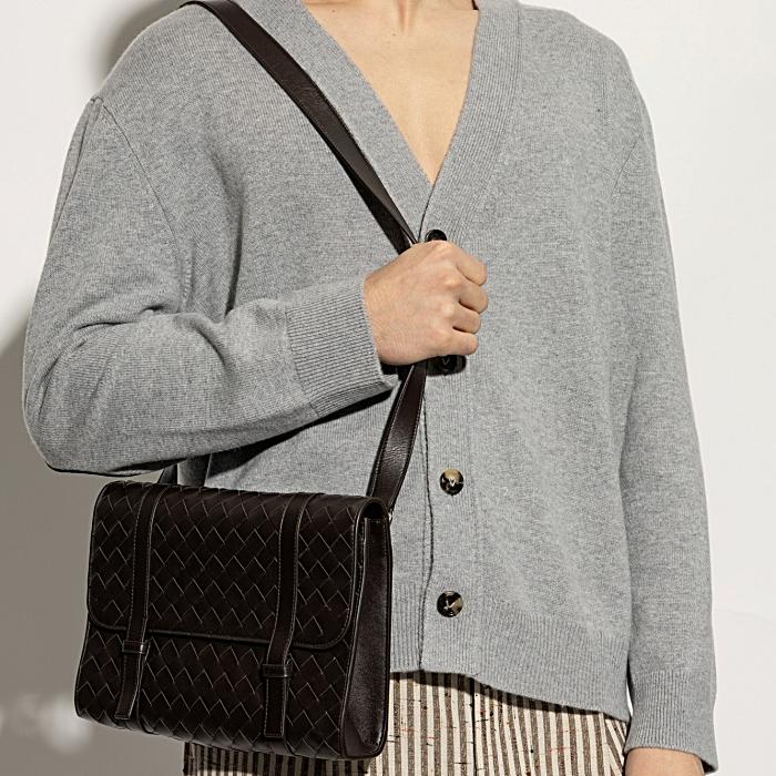 Bottega Veneta Piccolo Portfolio Leather Crossbody Bag 815785 V2HL1 2145