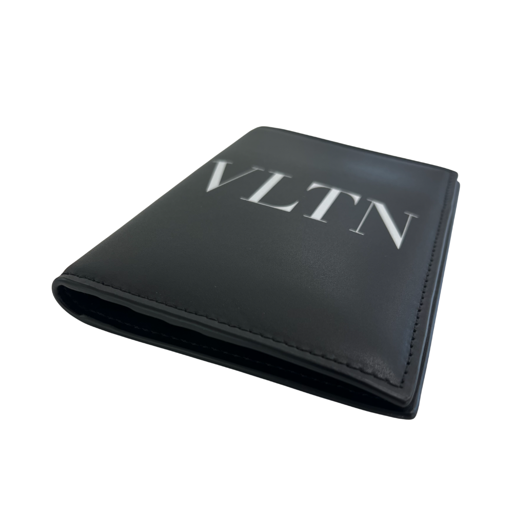 VALENTINO VLTN Logo Passport Card Holder Unisex Black Card Wallet