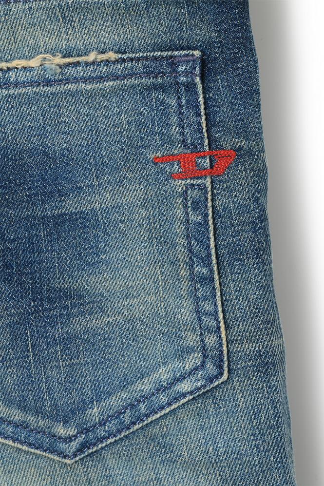 DIESEL 1998 DBUCK Bootcut Denim Jeans Blue L32 Men’s Pants A1221809L35 01