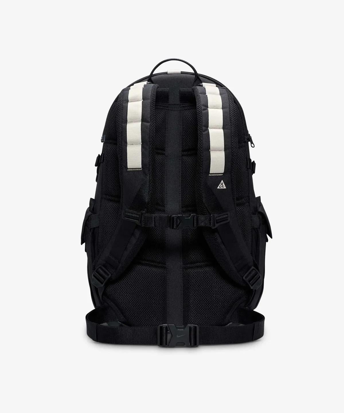 Nike ACG Daymax Backpack 25L Black