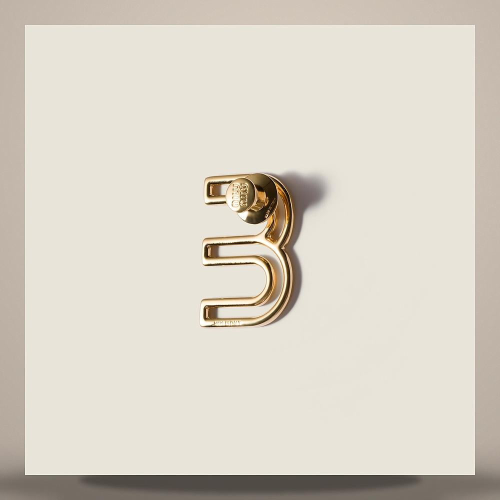 Miu Miu Metal Logo Brooch Pin Accessory 5IS192 2G9S F0056
