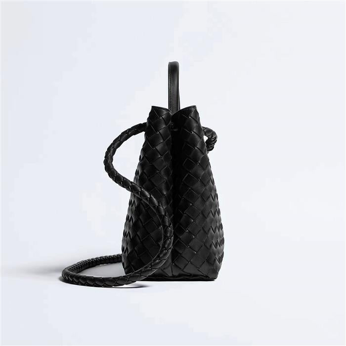 Bottega Veneta Medium Andiamo Leather Tote Bag Black