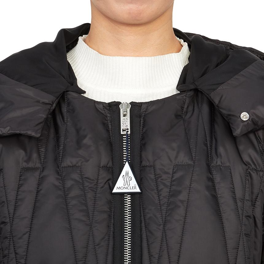 Moncler Willow Smith Haisa Women’s Down Puffer Jacket 1A00004 M5010 999