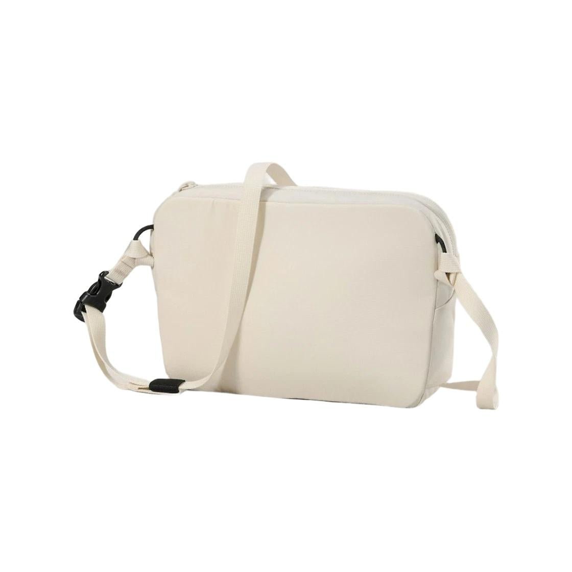 ARC`TERYX Heliad Crossbody Bag Sea Salt Ivory Crossbody Bag