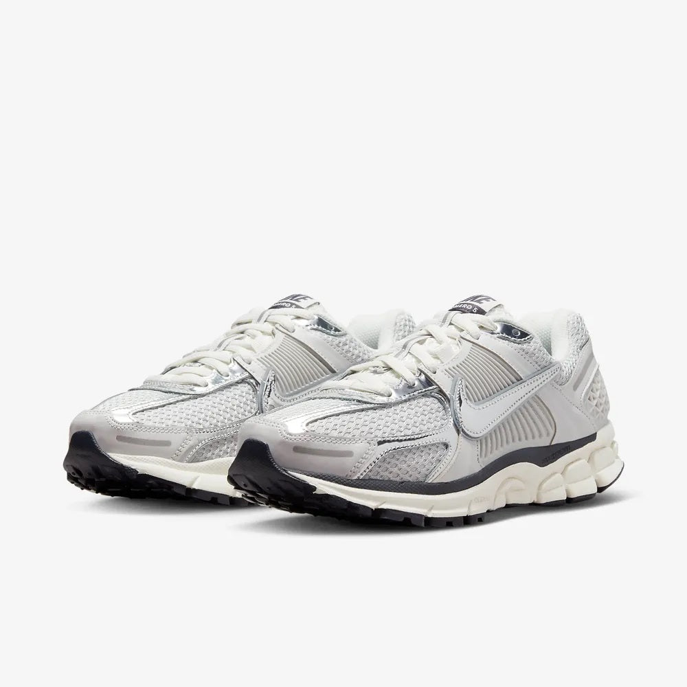 Nike Photon Dust Metallic Silver Zoom Vomero 5 Women’s Low-Top Sneakers