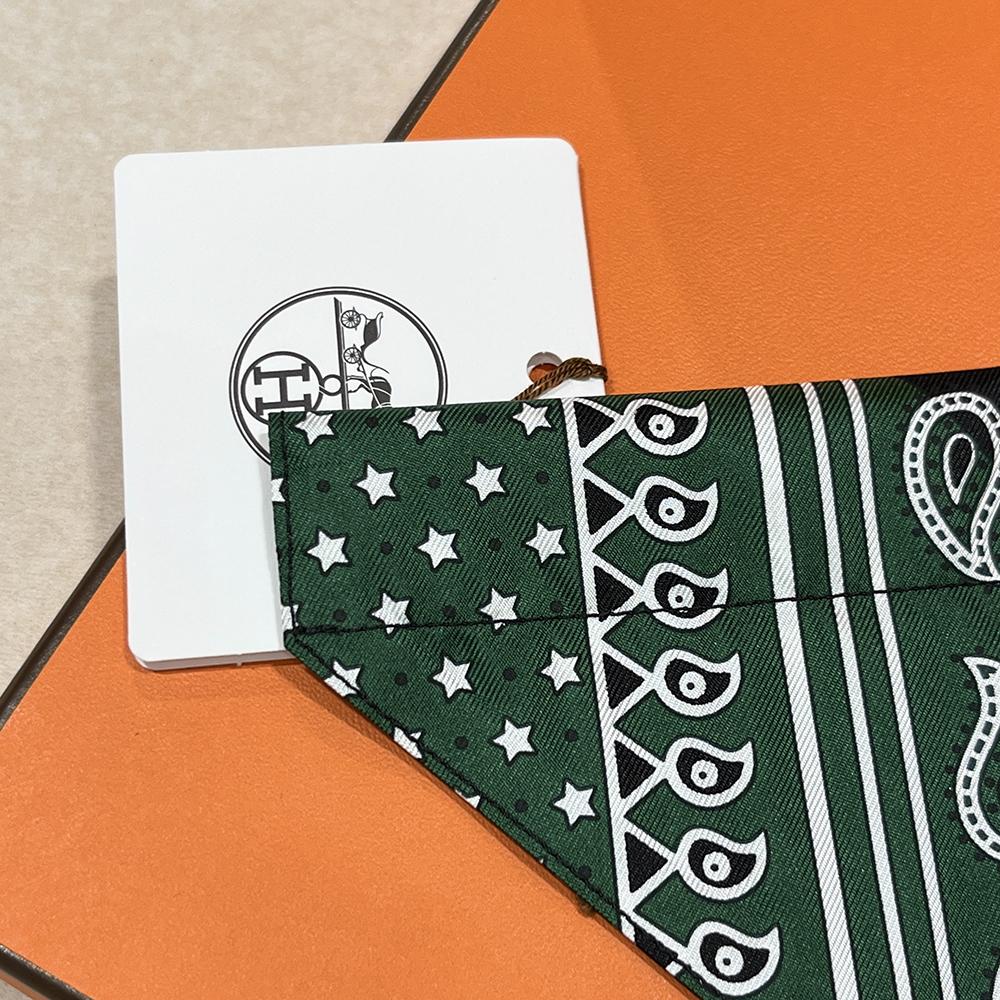HERMES Green Black Dog Bandana Small Scarf Unisex Accessory