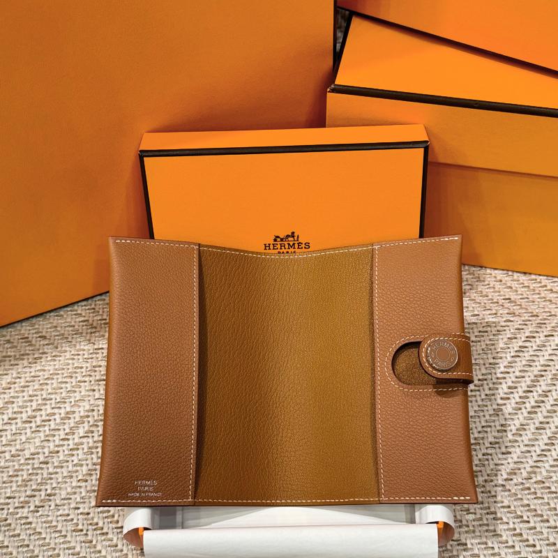 HERMES Epsom Calfskin Brown Passport Wallet Unisex Accessory