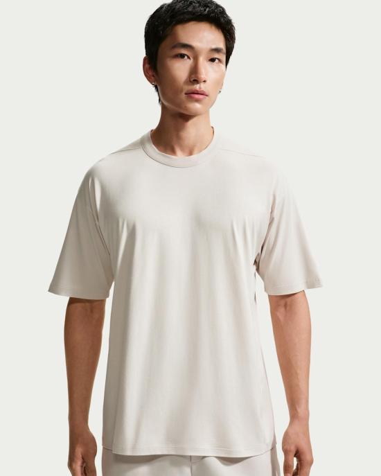 Nike Short Sleeve T-Shirt for Men IQ8274 104 DOM
