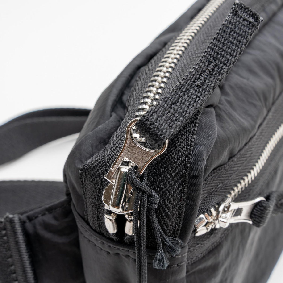 STONE ISLAND Logo Patch Belt Bag Black K2S15 9200016 S0251 V0029