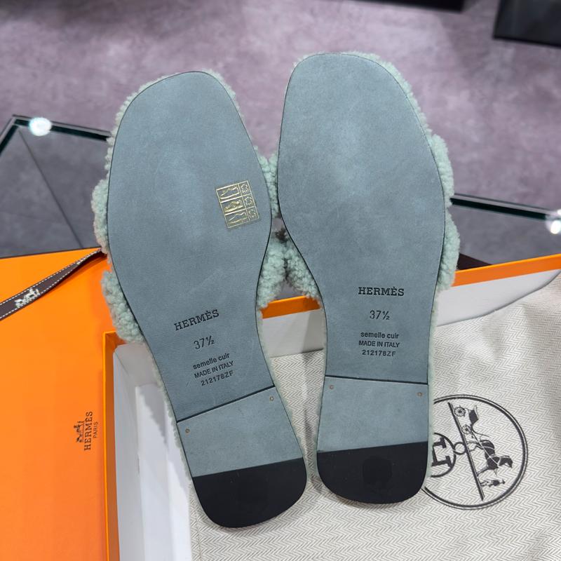 HERMES Mint Green Orelle Skin Oran Sandals Women