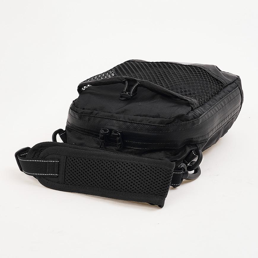 and wander Unisex Eco Pack Shoulder Pouch Crossbody Bag 5745975207 010