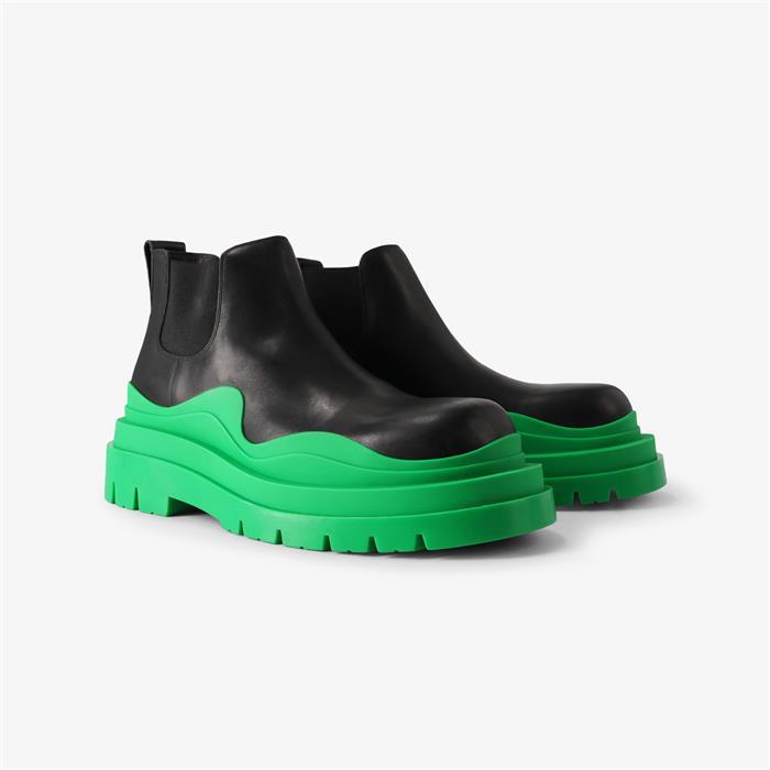Bottega Veneta Tire Ankle Chelsea Boots Men Leather Black