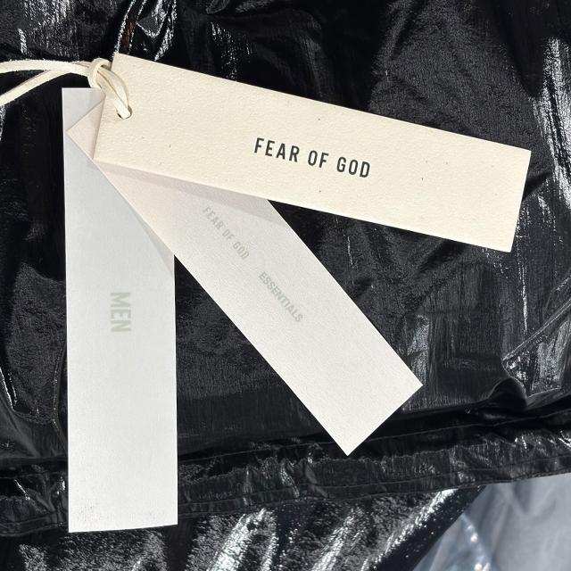 Fear of God Essentials Graphic Logo Nylon Puffer Jacket 202HO258181F