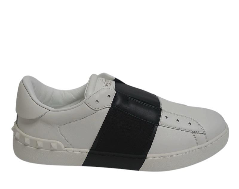 VALENTINO Black Hidden Band Low-Top Sneakers 2S0938 BVC A01