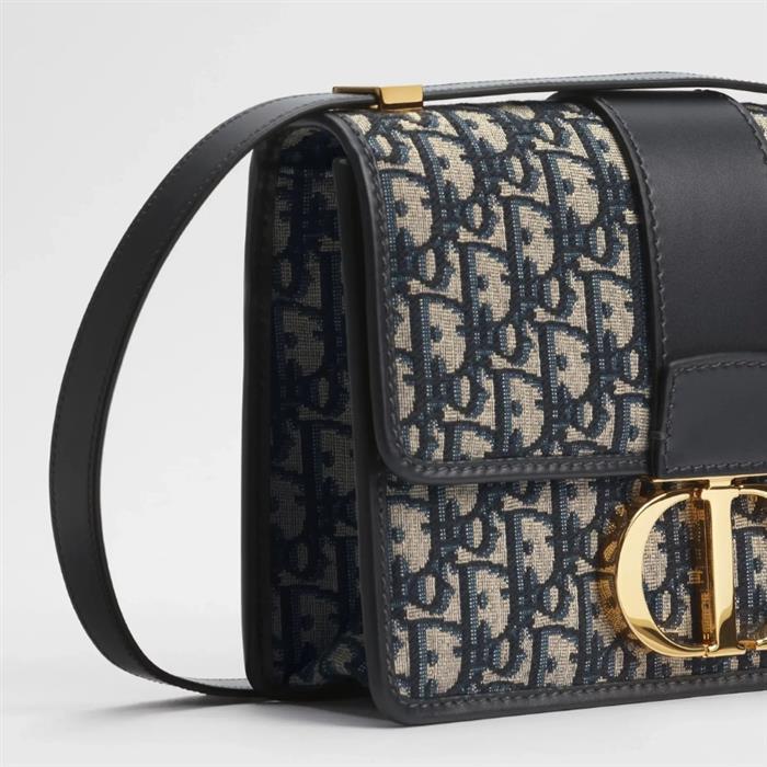 DIOR 30 Montaigne Shoulder Bag