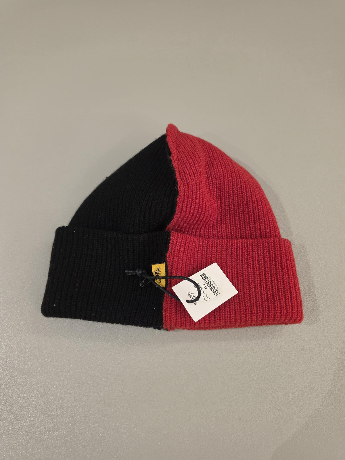 GALLERY DEPT. Red Black Topanga Beanie Hat 2TB910050