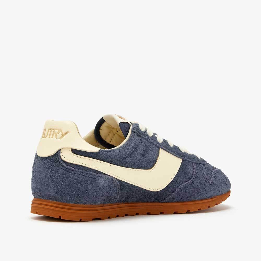 AUTRY Windspin Suede Women’s Low-Top Sneakers