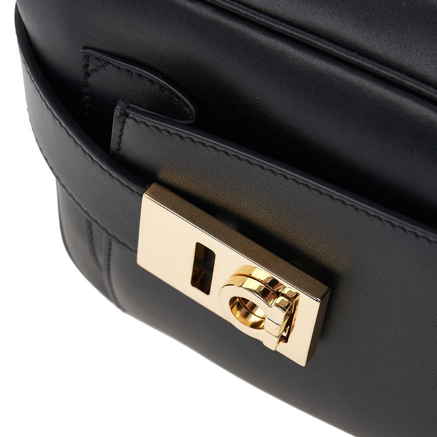 Ferragamo Women’s Camera Bag Shoulder Bag 21 6292 NERO 0769547 2