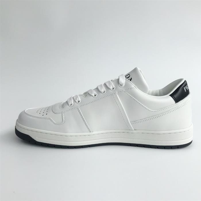 PRADA Logo Low-Top Sneakers 2EE364