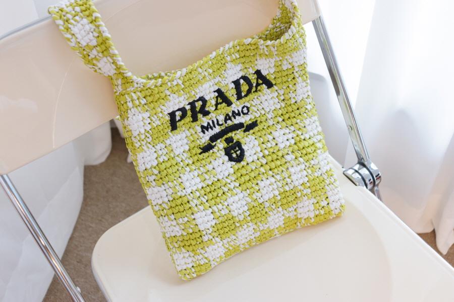 PRADA Triangle Logo Yellow Raffia Shoulder Bag 1BC184