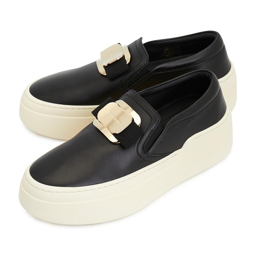 Ferragamo New Vara Women’s Slip-On Crystal Nero Pumps/ Slingback Heels