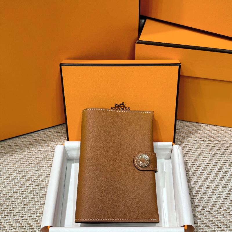 HERMES Epsom Calfskin Brown Passport Wallet Unisex Accessory