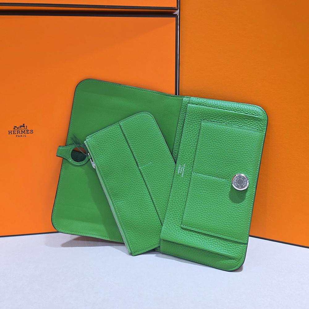 HERMES Togo Leather Dogon Duo Long Wallet Green Palladium Hardware