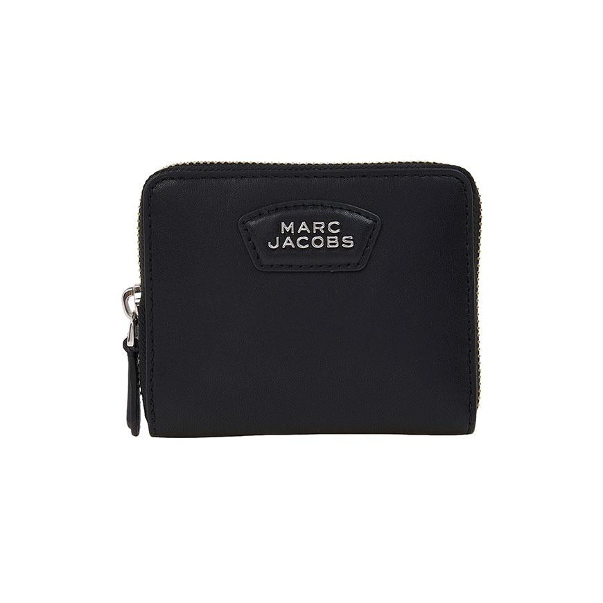 Marc Jacobs Women’s Slim Compact Bifold Wallet 2R5SMP016S01 001