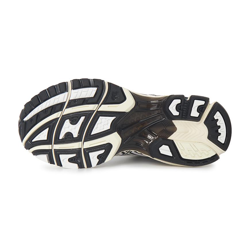Asics Gel Nimbus 101 Low-Top Sneakers White Unisex