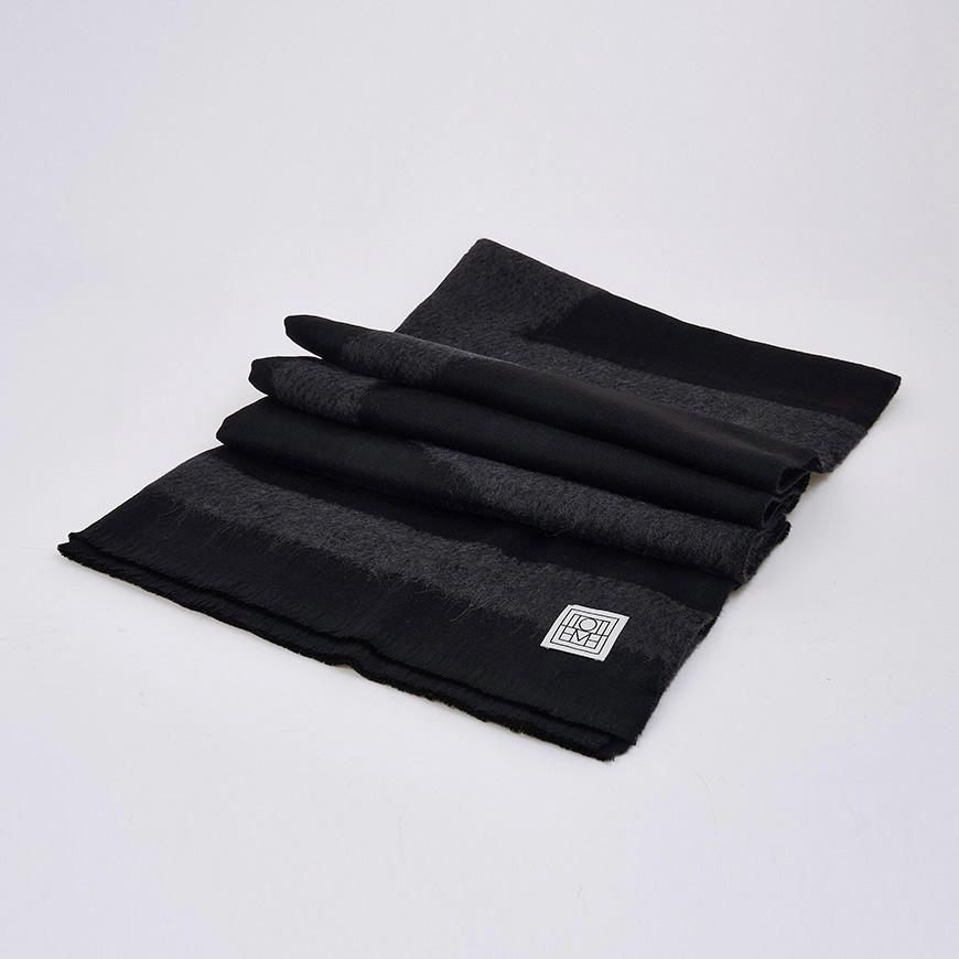 Toteme Unisex Monogram Twill Scarf 254WSC0115FB0510 001