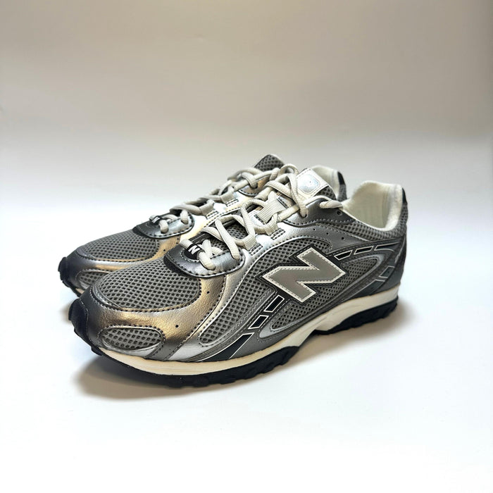 New Balance Dark Silver Metallic Low-Top Sneakers U204L1KP