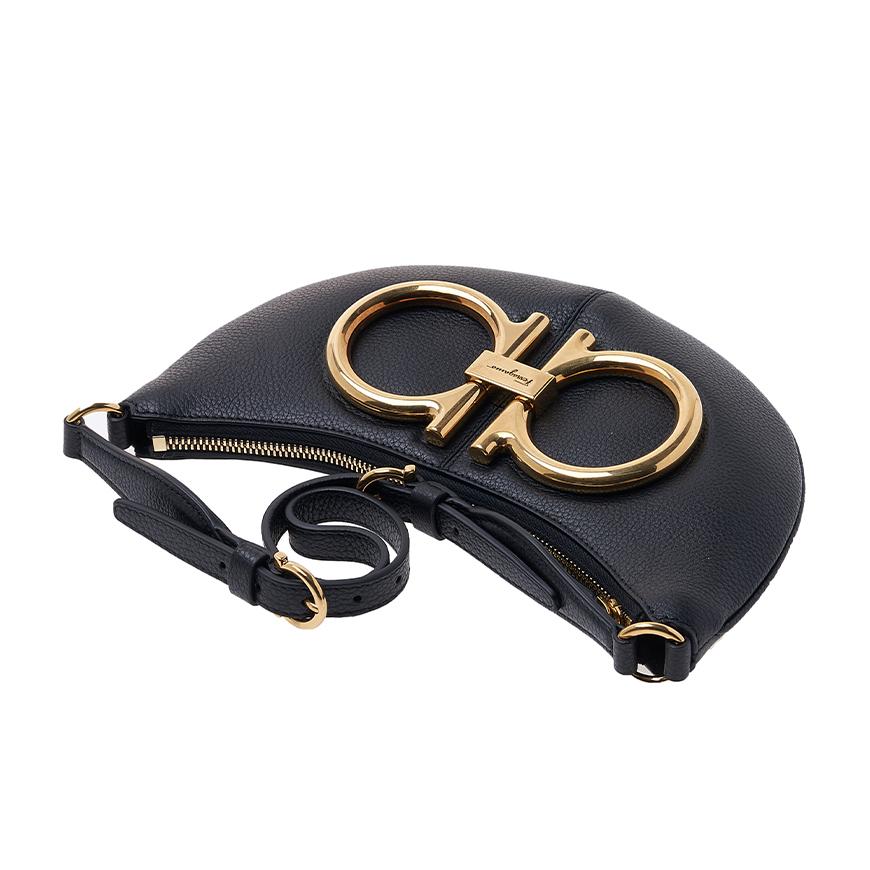 Ferragamo Maxi Double Gancini Shoulder Bag for Women 21 2936 NERO 0759922 1