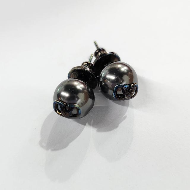 VALENTINO V Logo Signature Pearl Earrings