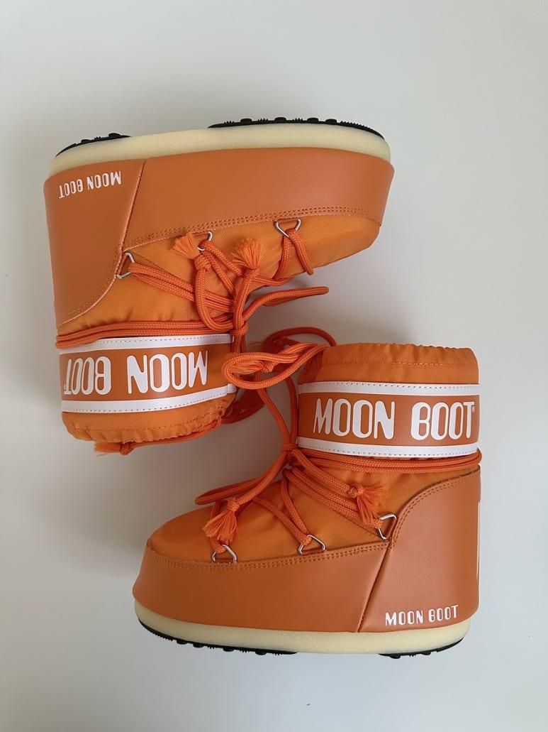 MOON BOOT Icon Low Snow Boots 14093400 014 SUNNY ORANGE WOMENS
