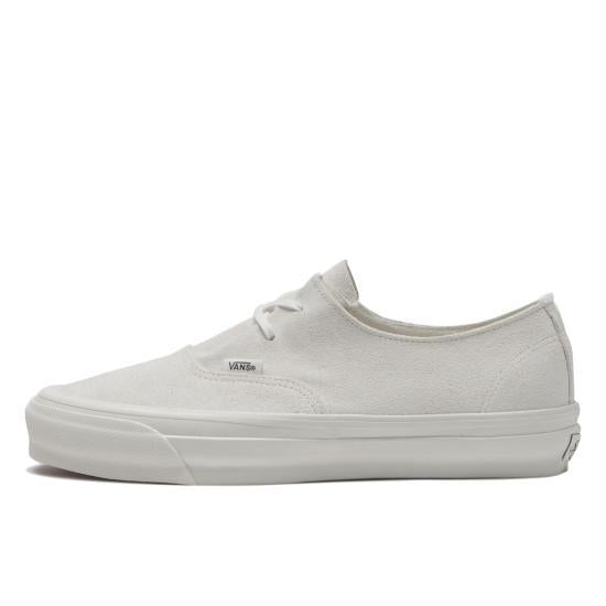 Vans Classic Low-Top Sneakers for Men VN000ECPJVY1 DOM