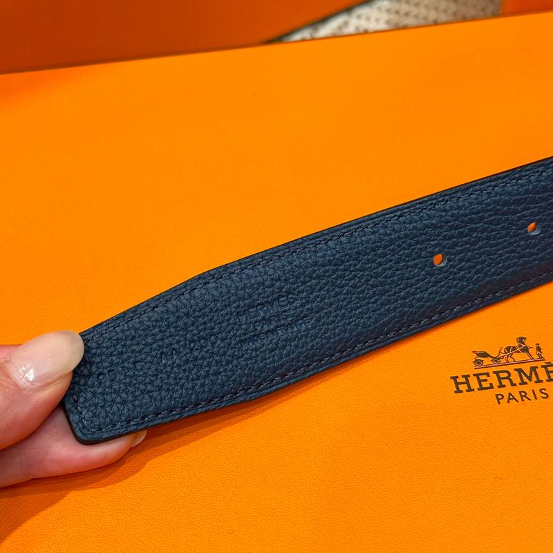 HERMES Reversible Black/Navy Leather Belt with Silver H Buckle