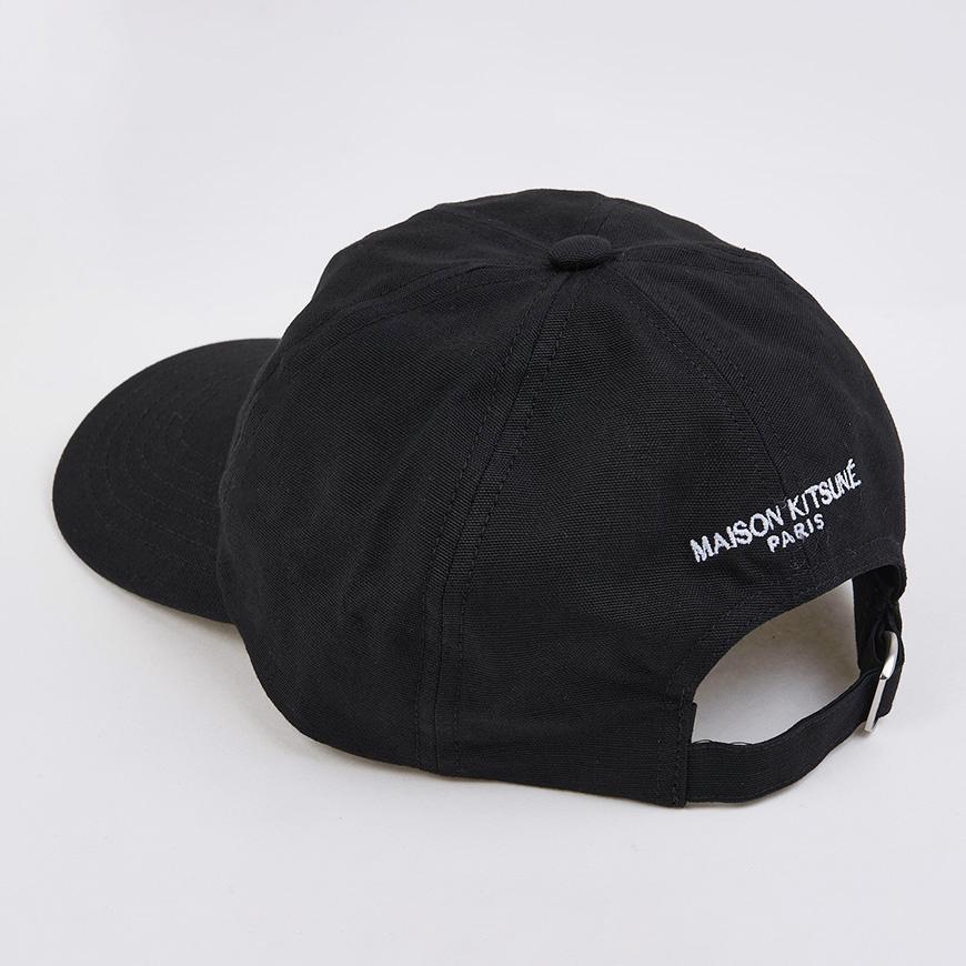 Maison Kitsune Dressed Fox Logo Cap Unisex Navy Cotton PM06101 WB0026 P199