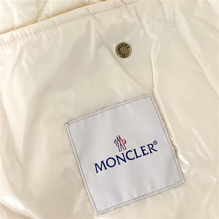 Moncler Lavaret Nylon Lacquer Down Puffer Jacket Women’s Black