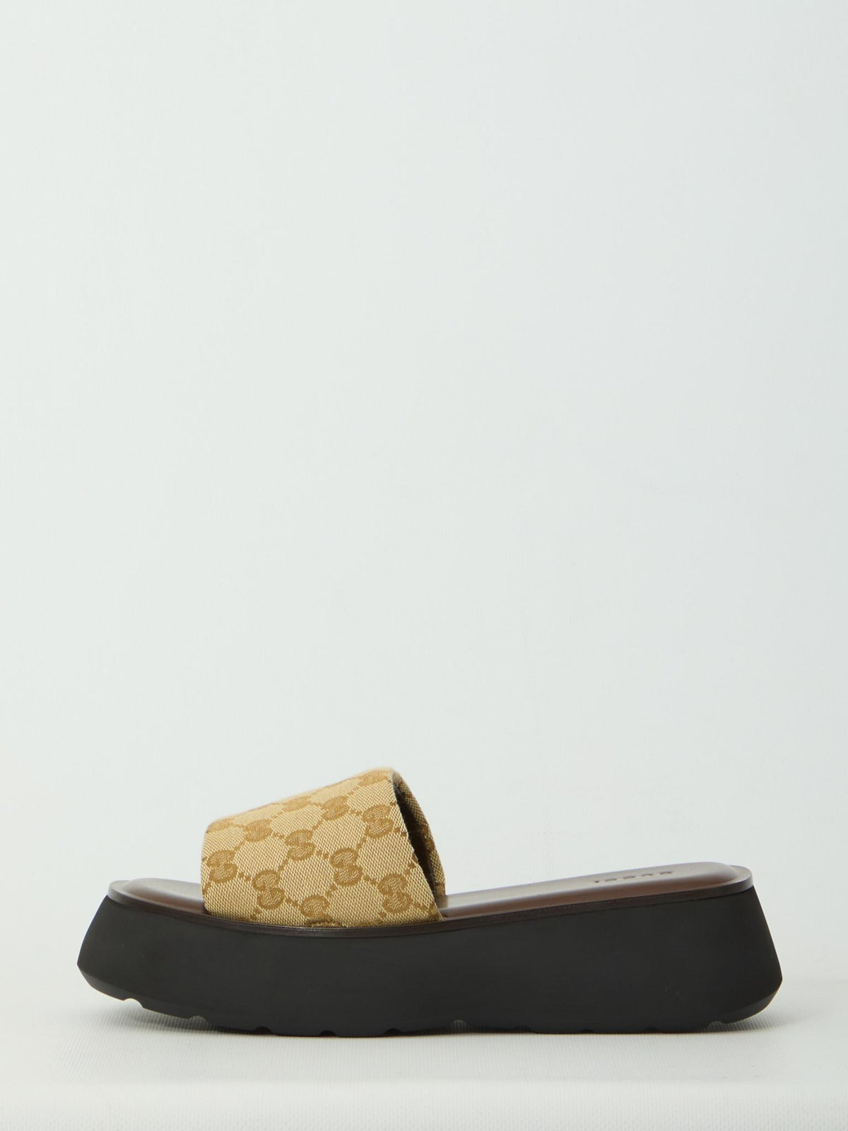 GUCCI Leather Sandals Women’s Beige Open-Toe Slides