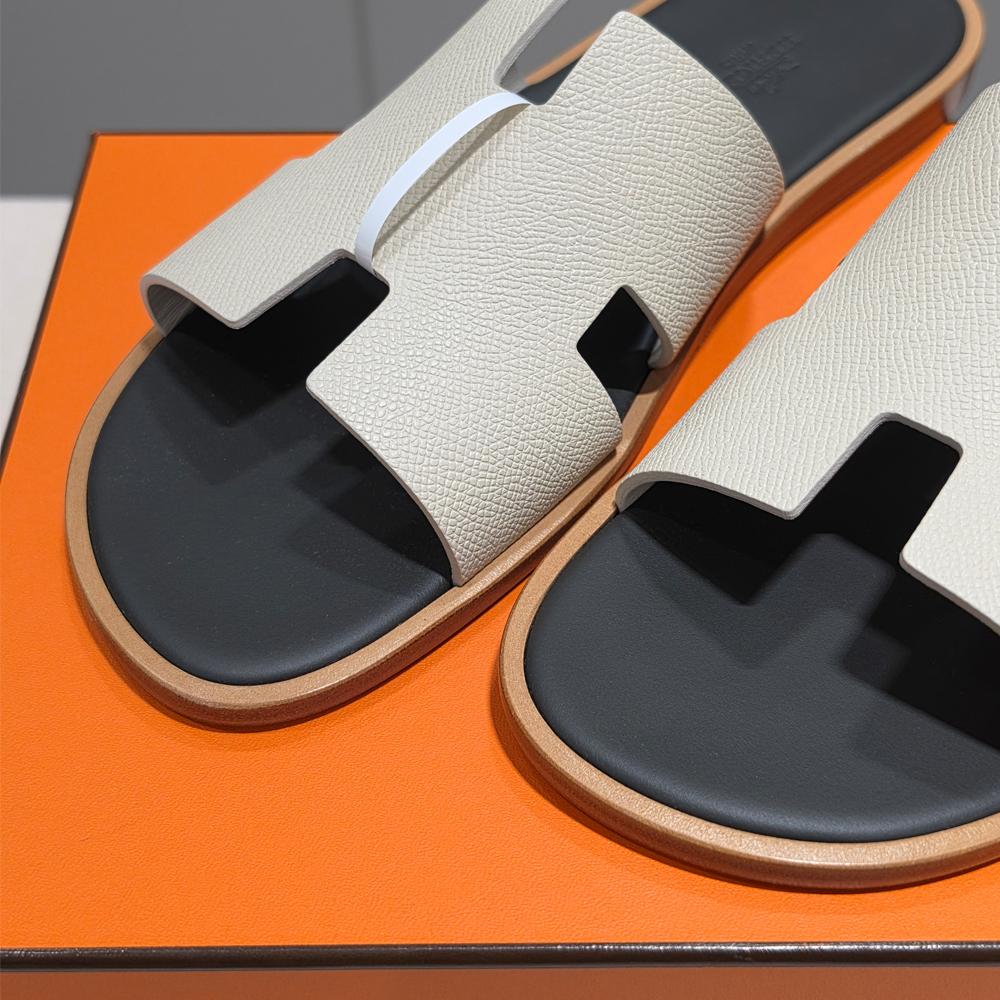 HERMES Izmir Two-Tone Ivory Deep Brown Calfskin Epsom Leather Slippers