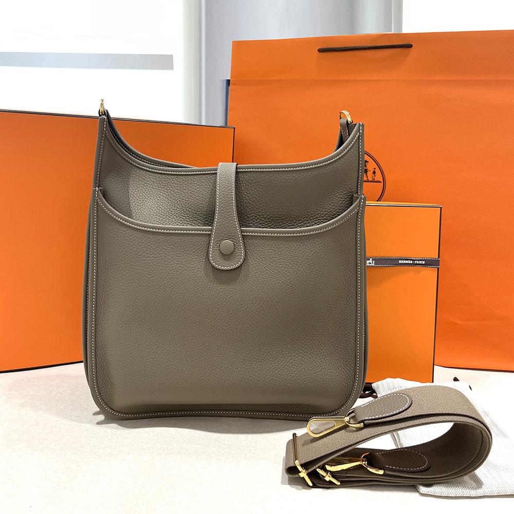 HERMES Etoupe Leather Evelyne 33 Crossbody Bag Gold Hardware